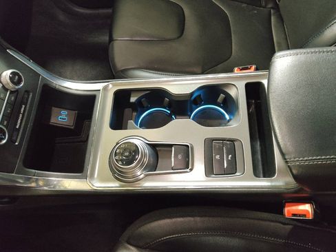 Used 2022 Ford Edge Titanium w/ Equipment Group 301A image 26