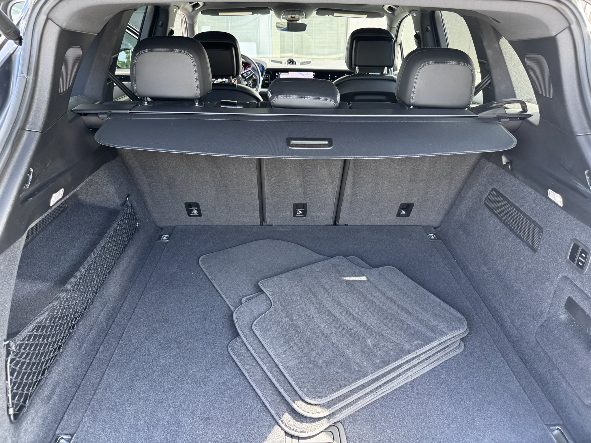 Certified 2024 Porsche Cayenne S AWD/4WD image 28