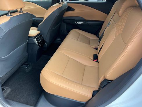 Certified 2025 Lexus RX 350 Premium w/ Accessory Package (Z1) FWD image 21