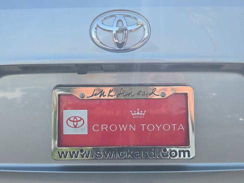 Certified 2025 Toyota Highlander XLE FWD image 16