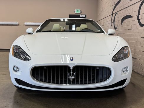 Used 2011 Maserati GranTurismo Convertible RWD image 21