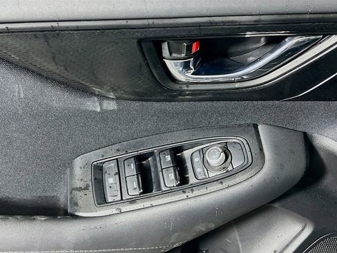 Used 2025 Subaru Outback Premium AWD/4WD image 17