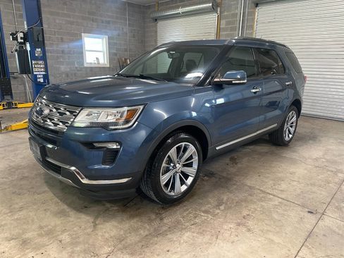 Used 2018 Ford Explorer Limited image 2