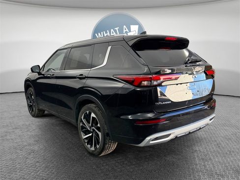 Used 2024 Mitsubishi Outlander SEL image 6