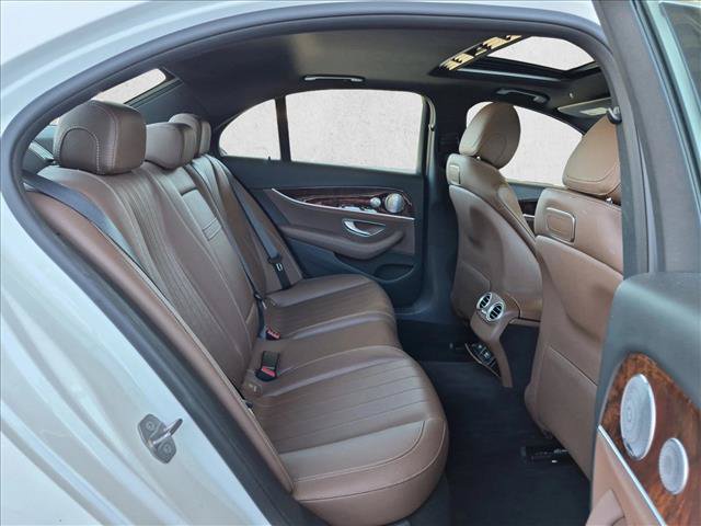Used 2018 Mercedes-Benz E 400 4MATIC Sedan image 20