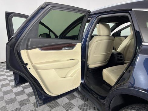 Used 2017 Cadillac XT5 Luxury FWD image 35