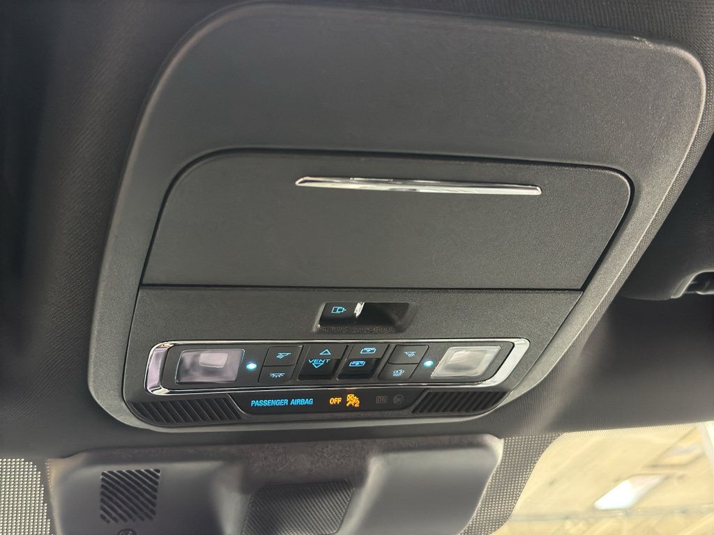 Used 2025 Ford F150 Lariat AWD/4WD image 35