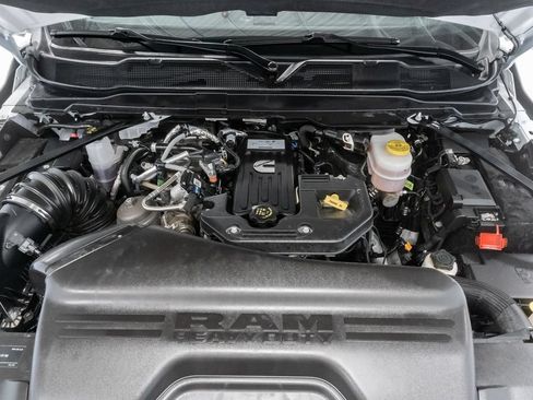 Used 2026 RAM 2500 Laramie AWD/4WD image 3