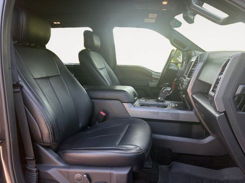 Used 2017 Ford F150 XLT w/ Equipment Group 302A Luxury AWD/4WD image 8