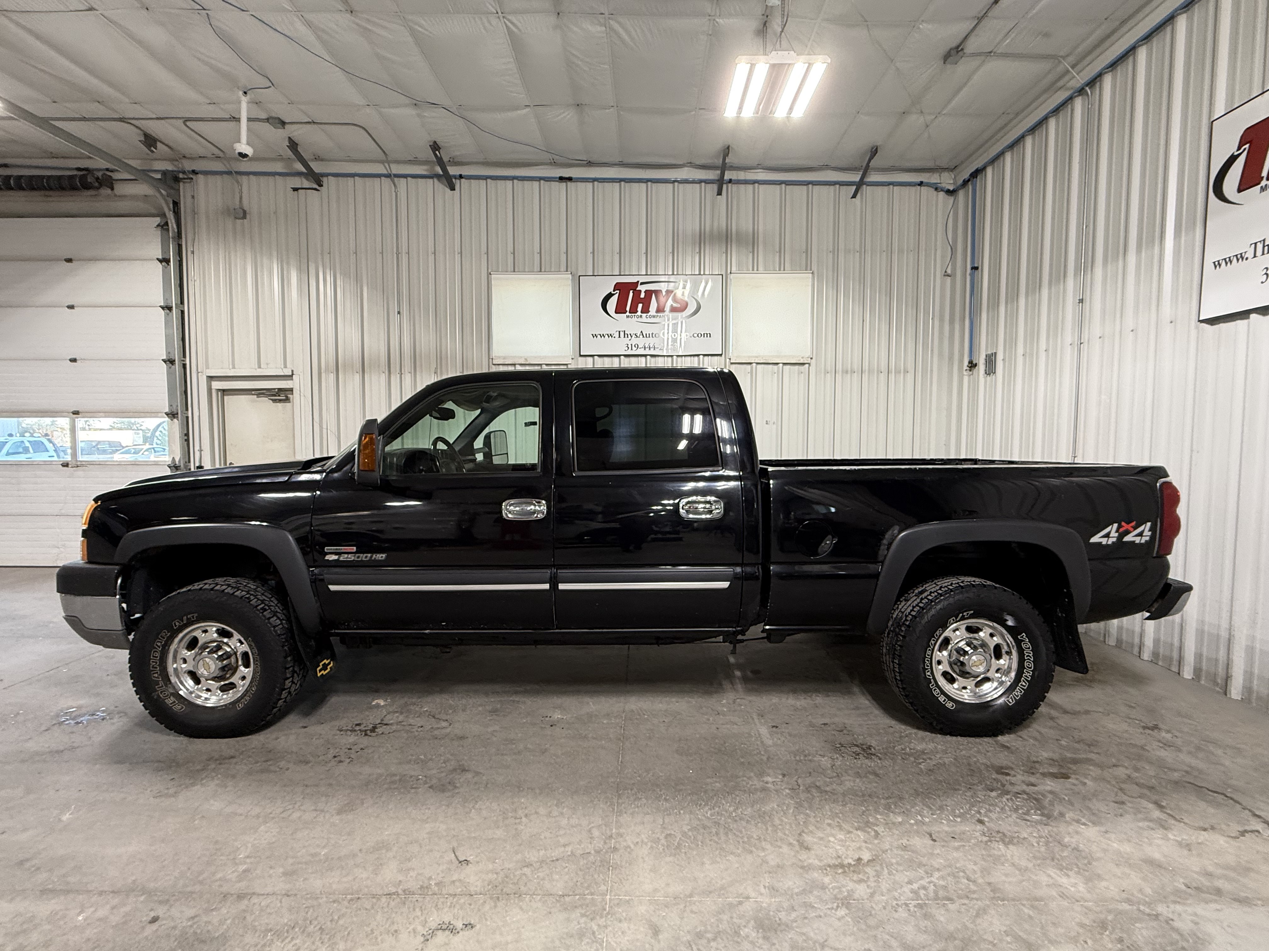 Used 2005 Chevrolet Silverado 2500 4x4 Crew Cab image 11