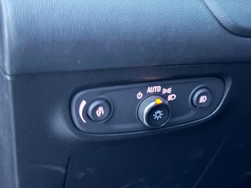 Used 2023 Buick Encore GX Select w/ Experience Buick Package FWD image 9