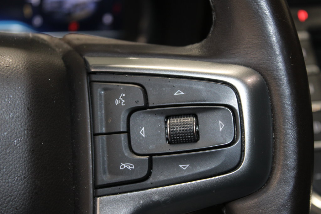 Used 2022 Chevrolet Tahoe LT w/ LT Signature Plus Package AWD/4WD image 17