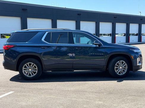Used 2023 Chevrolet Traverse LT image 6