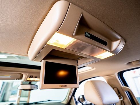 Used 2014 Cadillac Escalade Luxury image 52