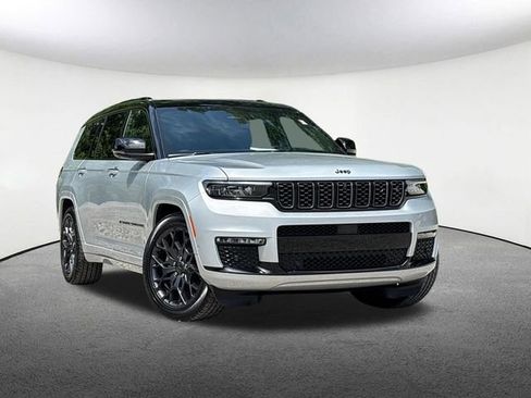 Certified 2025 Jeep Grand Cherokee L Summit AWD/4WD image 2