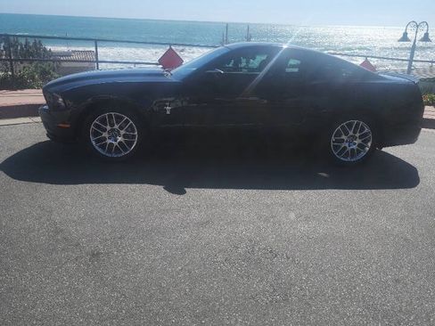 Used 2014 Ford Mustang Premium w/ Equipment Group 202A RWD image 15