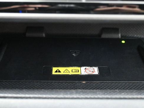 Used 2023 Toyota Highlander XLE AWD/4WD image 23
