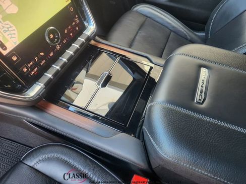 Certified 2025 GMC Yukon Denali image 19