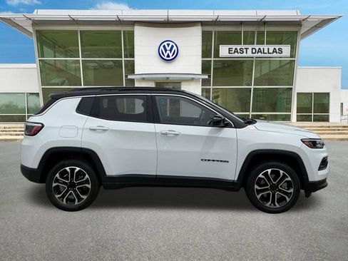 Used 2024 Jeep Compass Limited AWD/4WD image 3