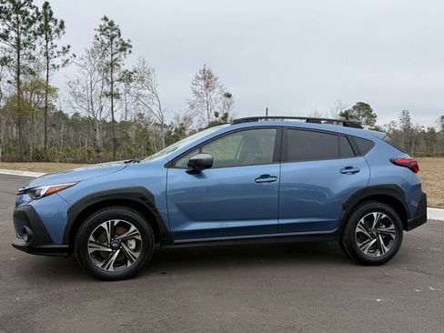 Used 2024 Subaru Crosstrek 2.0i Premium image 2