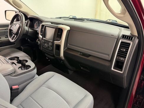 Used 2017 RAM 1500 Classic SLT AWD/4WD image 12