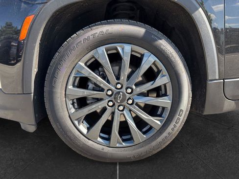 Used 2023 Chevrolet Traverse RS AWD/4WD image 9