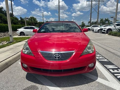 Used 2006 Toyota Solara SE FWD image 2