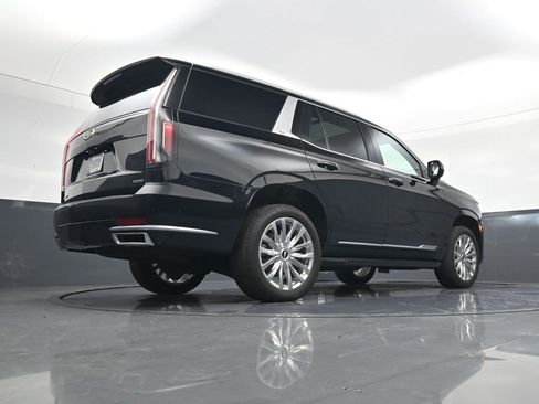 Used 2024 Cadillac Escalade Premium Luxury w/ LPO, Floor Liner Package image 25