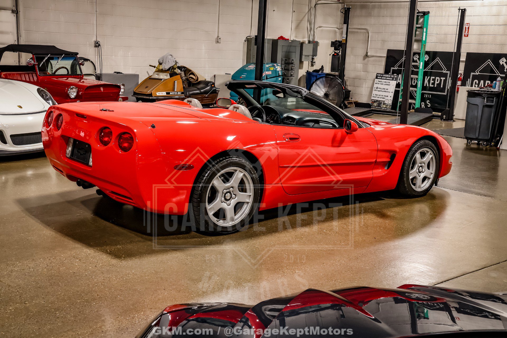 Used 1999 Chevrolet Corvette Convertible w/ Memory Pkg RWD image 24