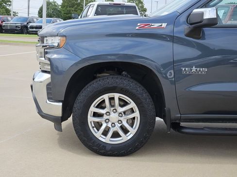 Used 2019 Chevrolet Silverado 1500 LT w/ Texas Edition AWD/4WD image 14