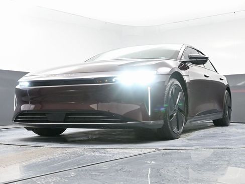 Used 2024 Lucid Air Touring image 48