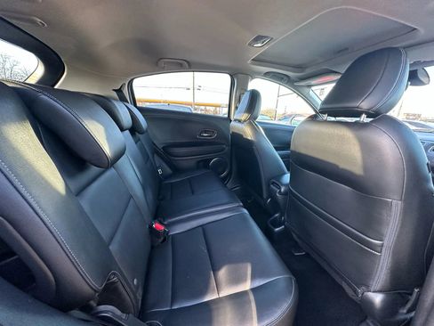 Used 2019 Honda HR-V Touring image 22