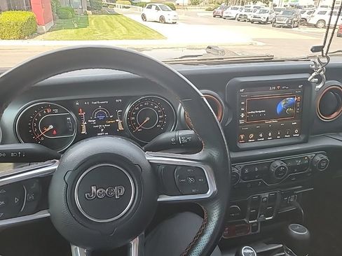 Used 2023 Jeep Gladiator Mojave w/ Cold Weather Group AWD/4WD image 11