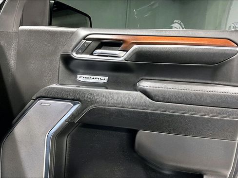 Used 2024 GMC Sierra 1500 Denali w/ Denali Reserve Package image 23