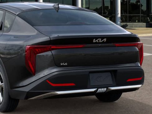 New 2026 Kia K4 LXS image 13