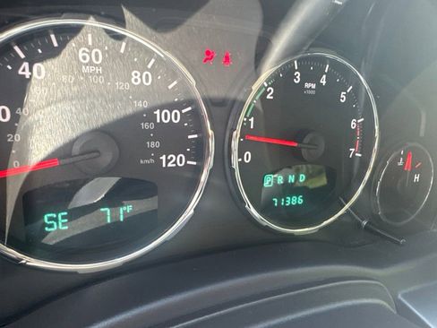 Used 2011 Jeep Liberty Sport w/ Popular Equipment Group AWD/4WD image 3