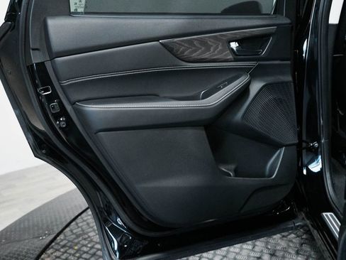 Used 2023 Acura MDX SH-AWD w/ Advance Package image 15
