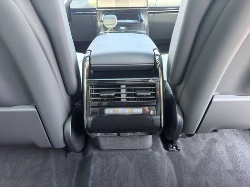 Used 2026 Land Rover Range Rover Sport Dynamic SE AWD/4WD image 19