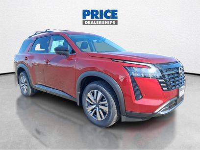 New 2026 Nissan Pathfinder SL w/ Cargo Package