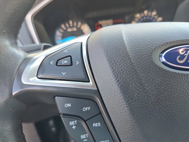 Used 2016 Ford Fusion SE w/ Equipment Group 201A FWD image 15