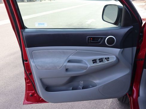 Used 2005 Toyota Tacoma 4x4 Double Cab image 24