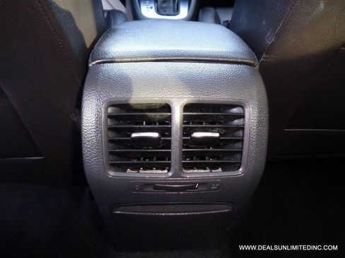 Used 2014 Volkswagen Jetta TDI image 17