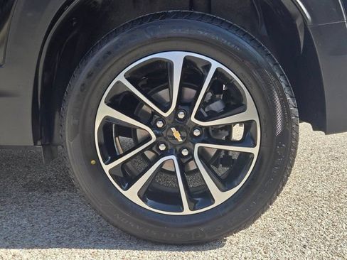 Used 2025 Chevrolet TrailBlazer LT AWD/4WD image 29