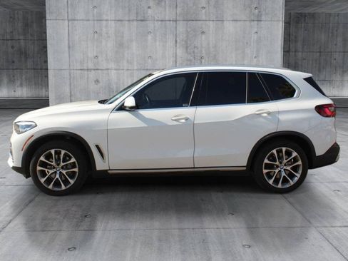 Used 2021 BMW X5 sDrive40i w/ Convenience Package RWD image 2
