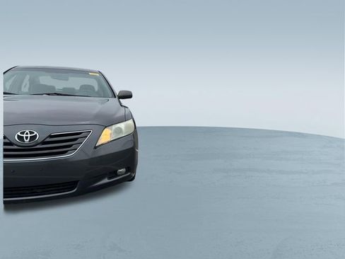 Used 2009 Toyota Camry XLE FWD image 32