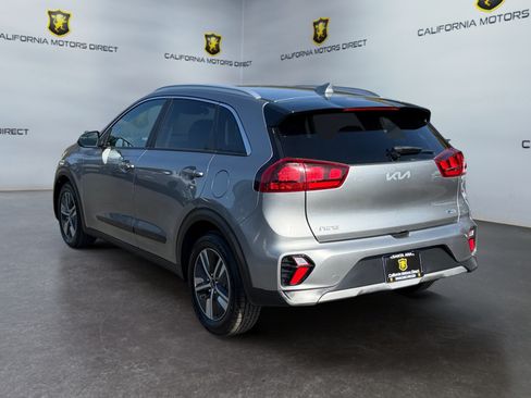 Used 2022 Kia Niro LXS w/ Digital Cluster Package FWD image 6