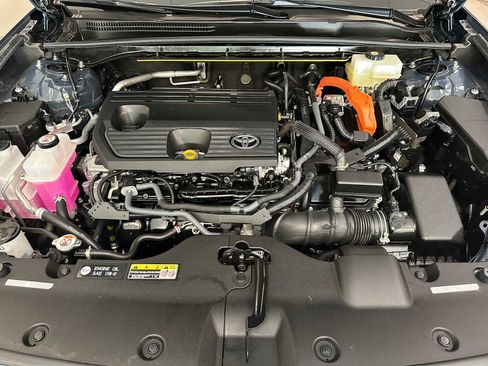 Certified 2026 Toyota Crown AWD/4WD image 9
