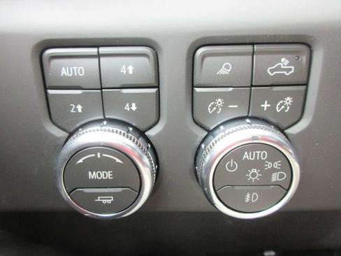 New 2026 GMC Sierra 2500 AT4X w/ AT4X AEV Edition AWD/4WD image 17