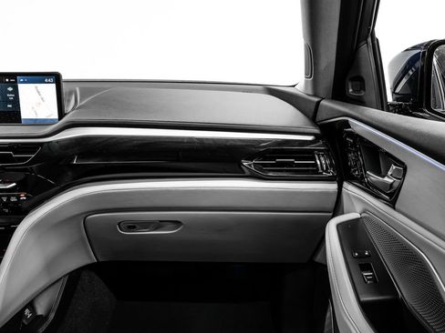 Certified 2023 Acura MDX FWD w/ Technology Package image 30