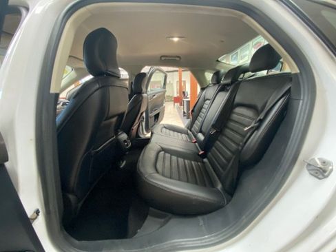 Used 2017 Ford Fusion Energi SE FWD image 13